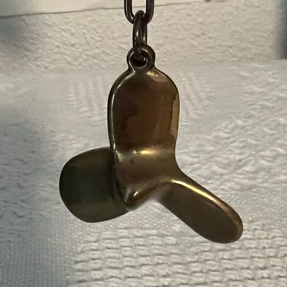 Propeller keychain - Picture 3 of 3